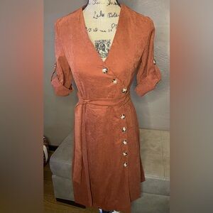 HYFVE Rust Buttoned Down V neck Dress Suede like feel 3/4 sleeves Size S PTP 16”